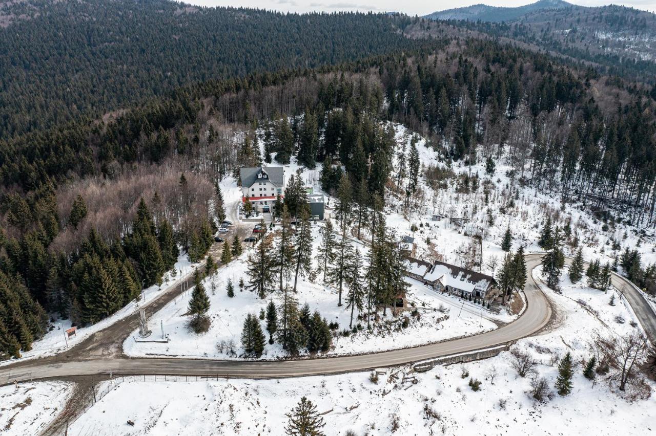Complex Hotelier Cota O Mie Sinaia Bagian luar foto