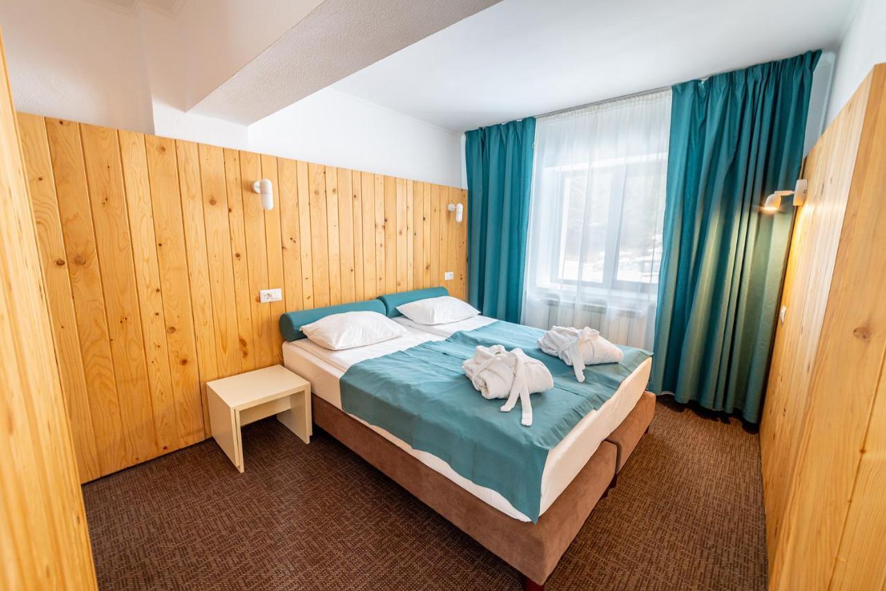 Complex Hotelier Cota O Mie Sinaia Bagian luar foto