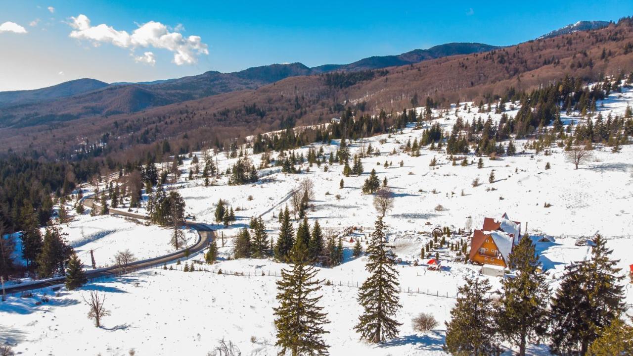 Complex Hotelier Cota O Mie Sinaia Bagian luar foto
